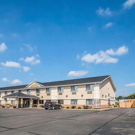 Quality Inn Coralville - Iowa River Landing